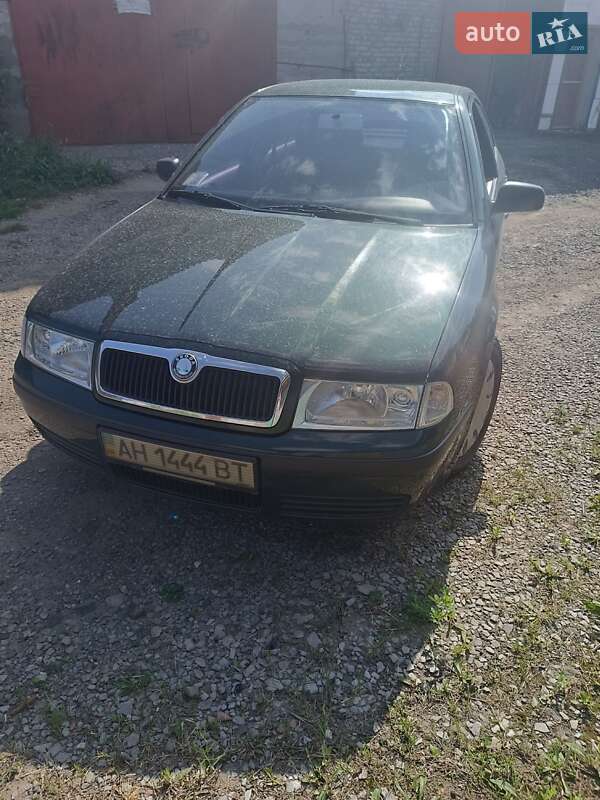 Лифтбек Skoda Octavia 2001 в 