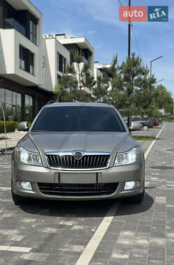Універсал Skoda Octavia 2013 в Ужгороді