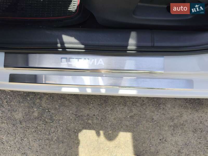 Лифтбек Skoda Octavia 2017 в Ужгороде