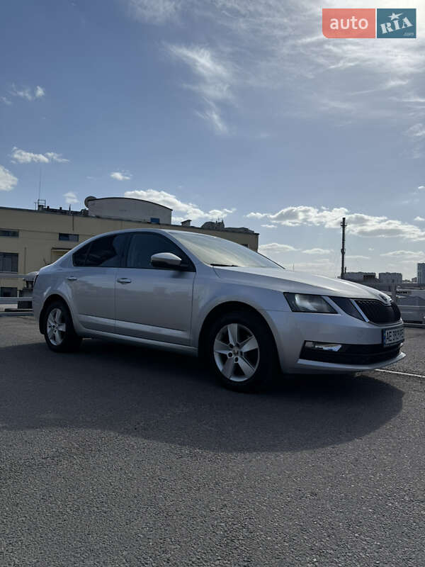 Ліфтбек Skoda Octavia 2017 в Дніпрі