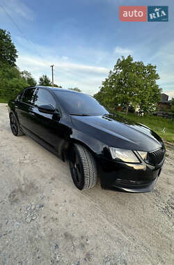 Лифтбек Skoda Octavia 2017 в 