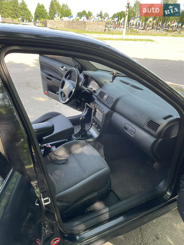 Лифтбек Skoda Octavia 2002 в Сумах