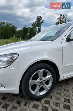 Универсал Skoda Octavia 2012 в 