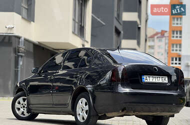 Лифтбек Skoda Octavia 2005 в 