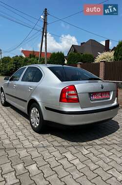 Лифтбек Skoda Octavia 2006 в 