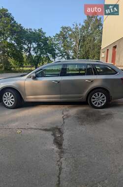 Универсал Skoda Octavia 2015 в 