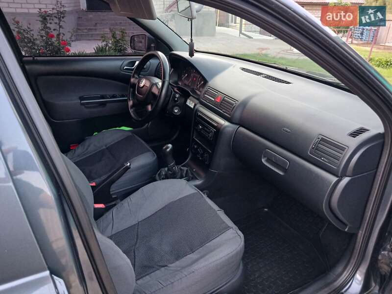 Лифтбек Skoda Octavia 2009 в Чернобае