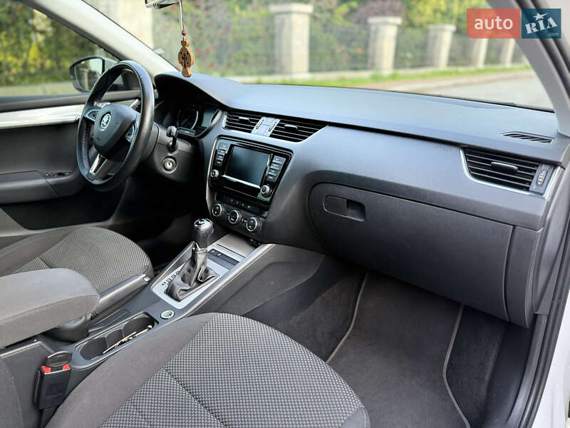 Универсал Skoda Octavia 2016 в Умани