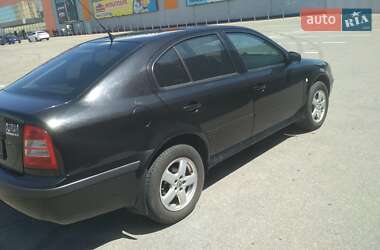 Лифтбек Skoda Octavia 2004 в 