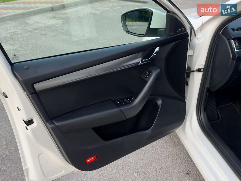 Универсал Skoda Octavia 2020 в Житомире