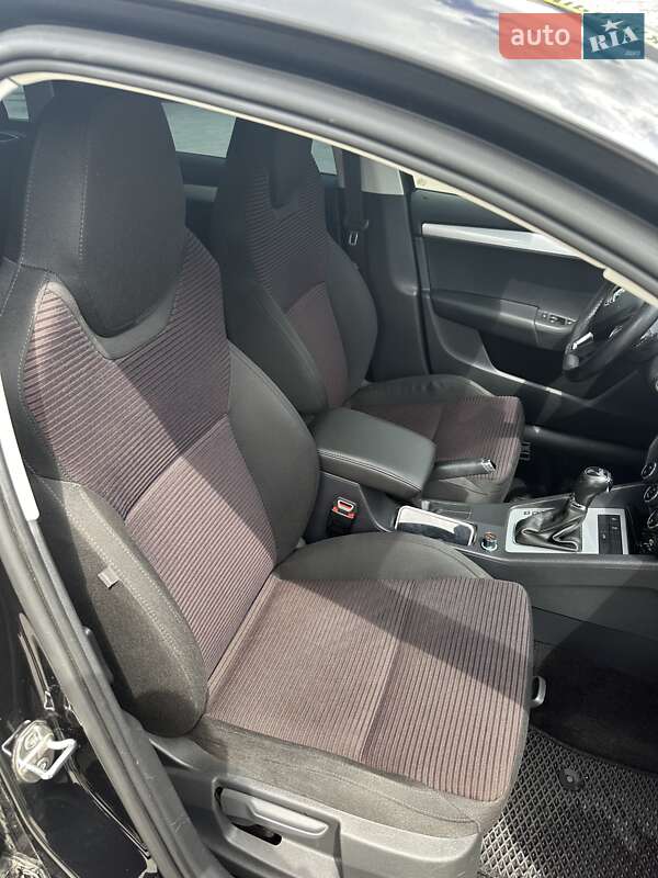 Универсал Skoda Octavia 2015 в Звягеле