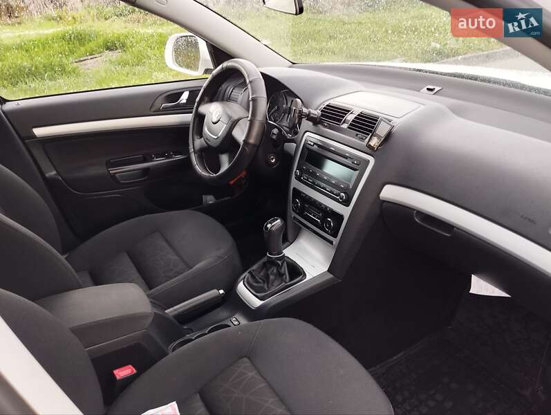 Лифтбек Skoda Octavia 2011 в Кременце