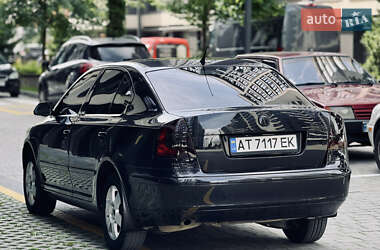 Лифтбек Skoda Octavia 2005 в 