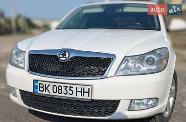 Універсал Skoda Octavia 2011 в Сарнах