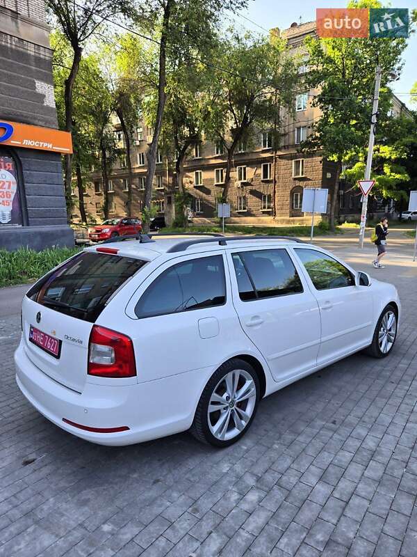 Універсал Skoda Octavia 2012 в Кам'янському