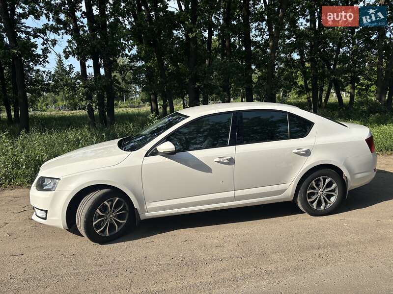 Лифтбек Skoda Octavia 2016 в Умани