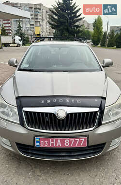 Універсал Skoda Octavia 2009 в Сумах
