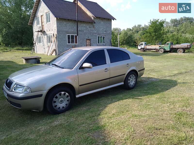 Лифтбек Skoda Octavia 2006 в Дрогобыче