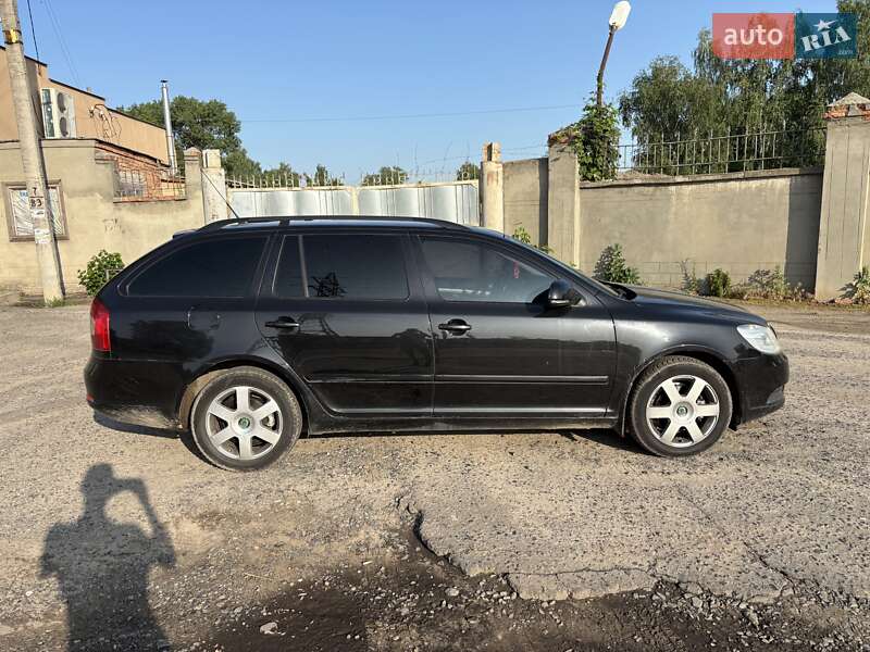 Универсал Skoda Octavia 2010 в Ахтырке