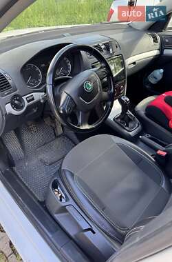 Лифтбек Skoda Octavia 2012 в 