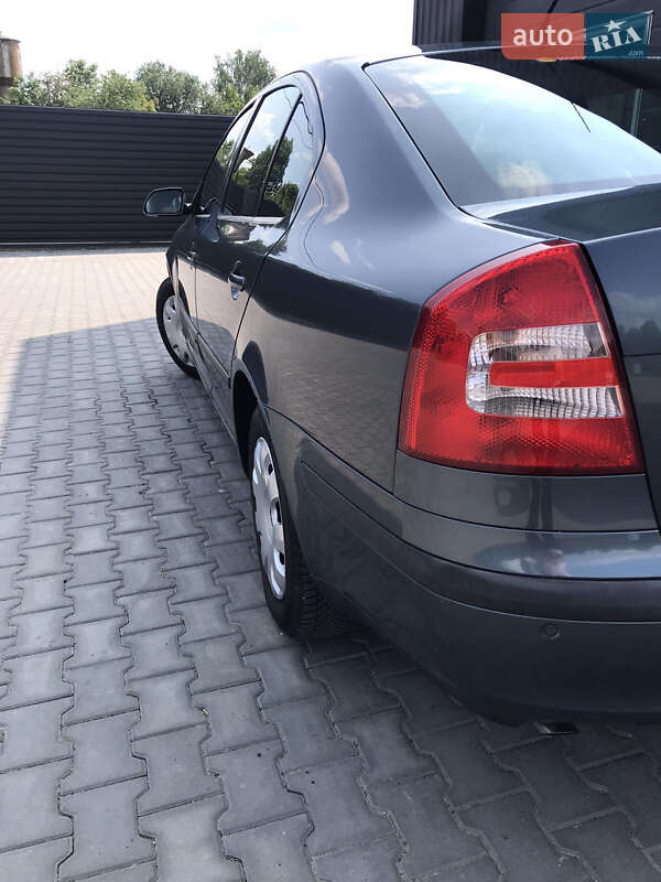 Лифтбек Skoda Octavia 2006 в Луцке