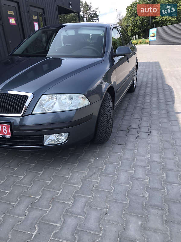 Лифтбек Skoda Octavia 2006 в Луцке