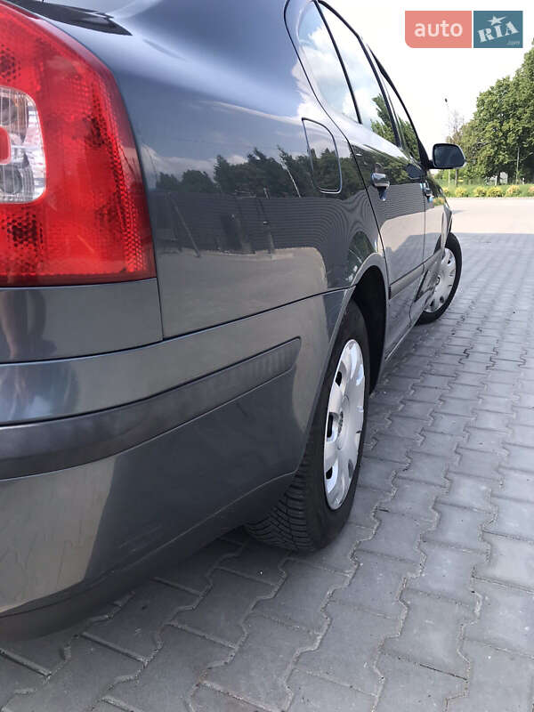 Лифтбек Skoda Octavia 2006 в Луцке