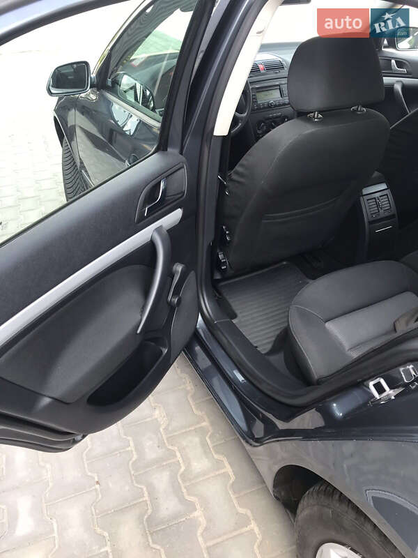 Лифтбек Skoda Octavia 2006 в Луцке