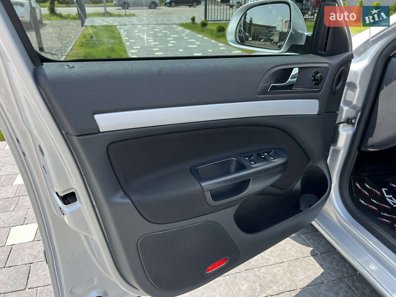 Универсал Skoda Octavia 2011 в Ужгороде