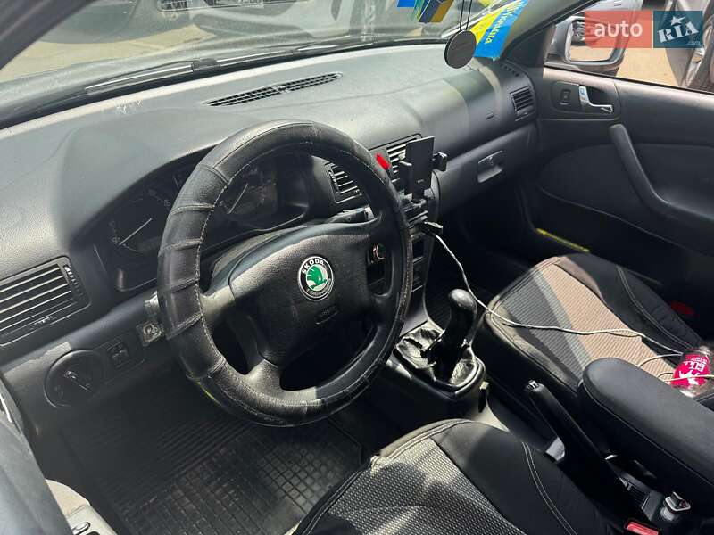 Лифтбек Skoda Octavia 2001 в Харькове
