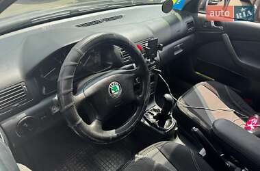 Лифтбек Skoda Octavia 2001 в 