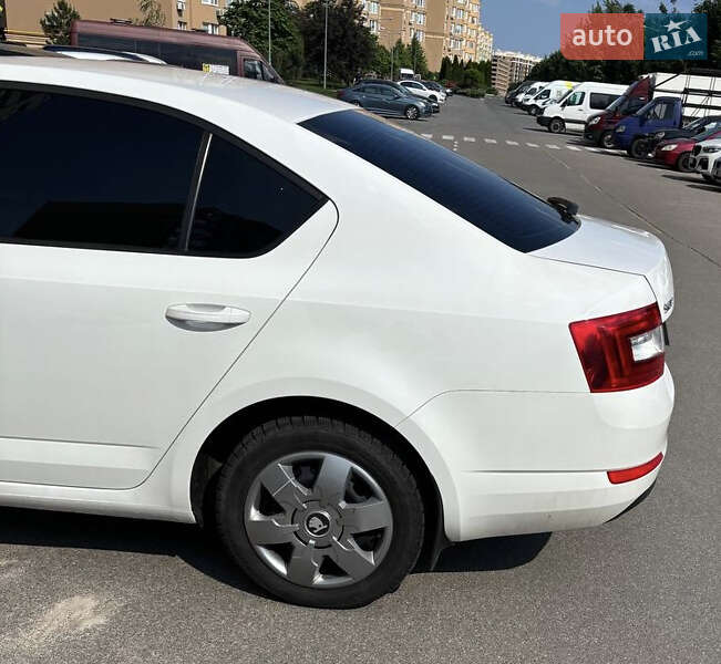Лифтбек Skoda Octavia 2015 в Киеве