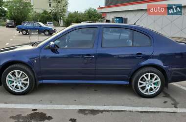 Лифтбек Skoda Octavia 2001 в 