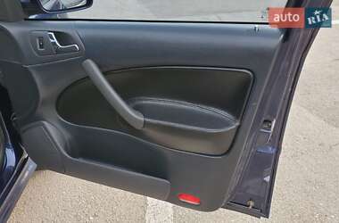 Лифтбек Skoda Octavia 2001 в 