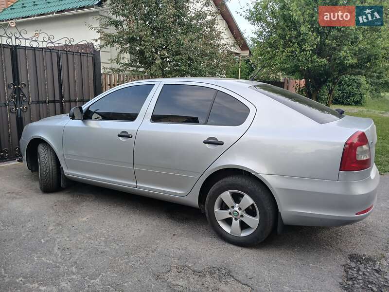 Лифтбек Skoda Octavia 2011 в Глухове