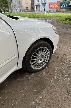 Лифтбек Skoda Octavia 2012 в 