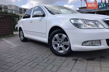 Лифтбек Skoda Octavia 2010 в 