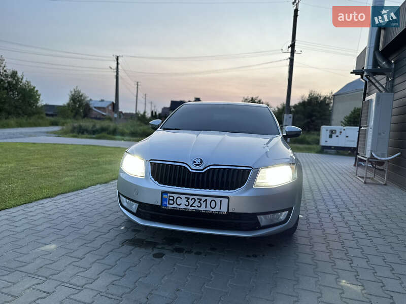 Лифтбек Skoda Octavia 2015 в Львове