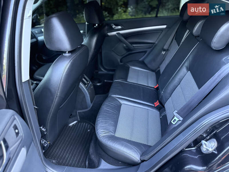 Ліфтбек Skoda Octavia 2012 в Чернівцях
