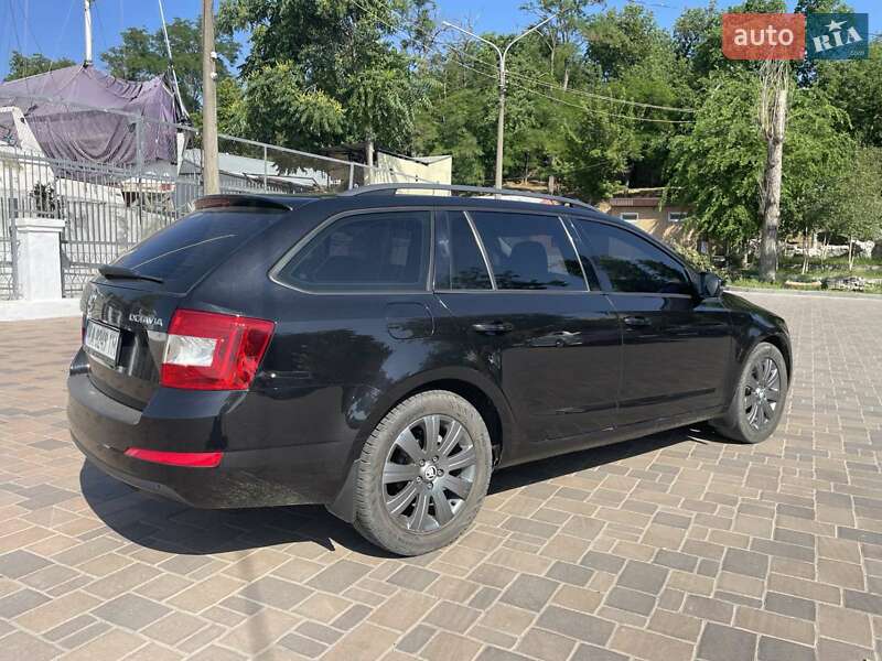 Универсал Skoda Octavia 2015 в Николаеве