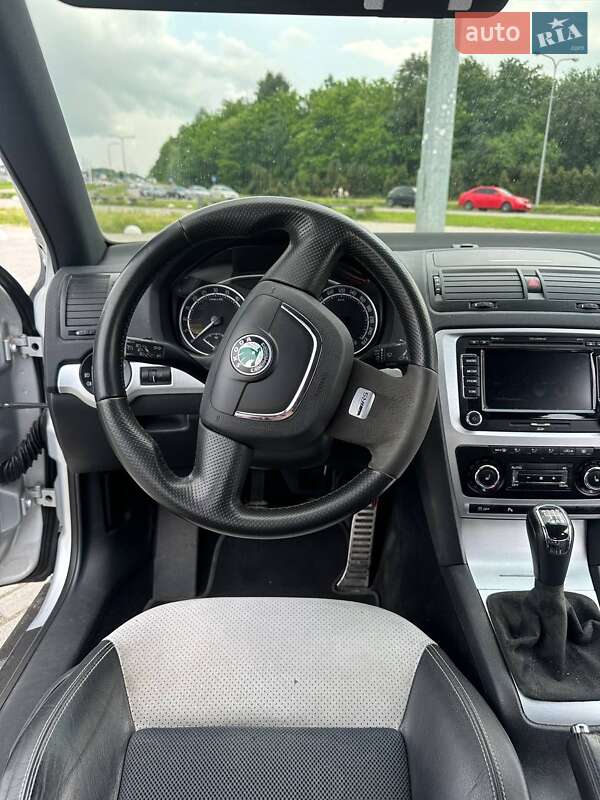Универсал Skoda Octavia 2011 в Пустомытах