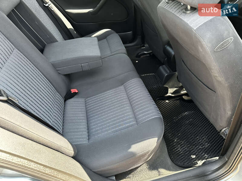 Универсал Skoda Octavia 2003 в Хмельнике