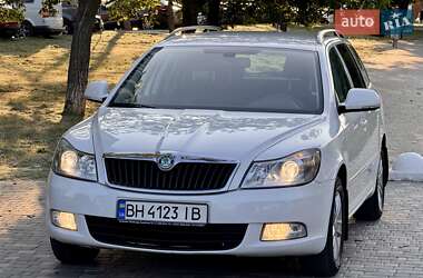 Універсал Skoda Octavia 2012 в 
