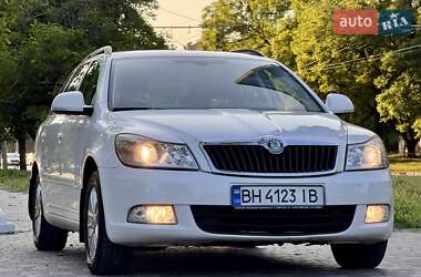 Універсал Skoda Octavia 2012 в 