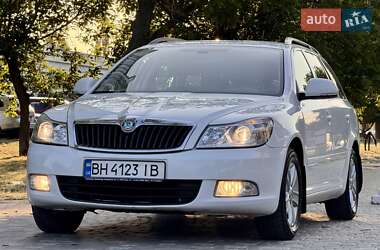 Універсал Skoda Octavia 2012 в 