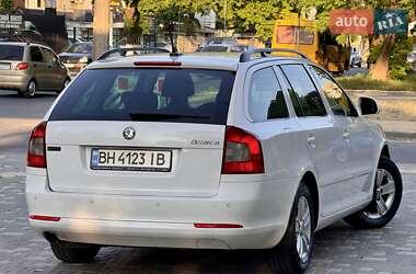 Універсал Skoda Octavia 2012 в 