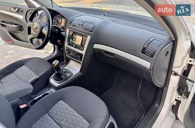 Універсал Skoda Octavia 2012 в 