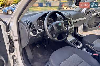 Універсал Skoda Octavia 2012 в 