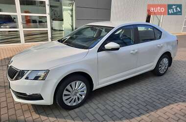 Ліфтбек Skoda Octavia 2018 в 
