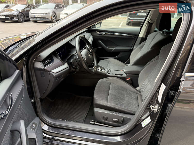 Универсал Skoda Octavia 2021 в Киеве